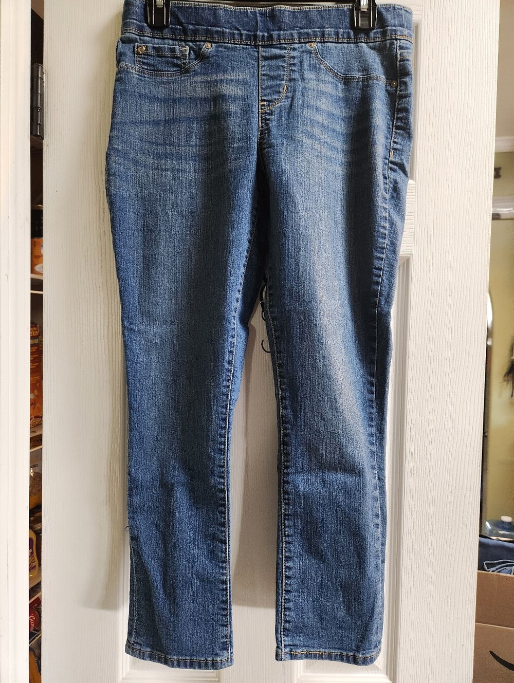 Denizen from Levi's Medium Blue Straight-Leg Women's Jeans